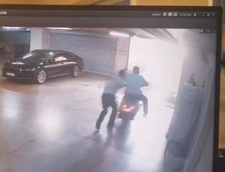 İzmir Çiğli'de Belediye Başkanı'na Silahlı Saldırı: Şüpheli Yakalandı