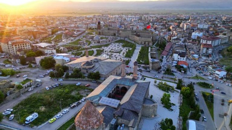 Erzurum’un nesi meşhurdur?  Erzurum’un en meşhur yemekleri ve alınacak hediyeler