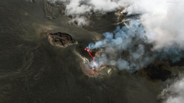 Sicilya’da kırmızı alarm: Stromboli Yanardağı Etna’dan sonra faaliyete geçti