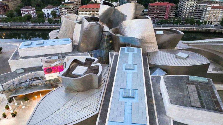Guggenheim Bilbao’da ekolojik dokunuş: 300 güneş paneli kuruldu