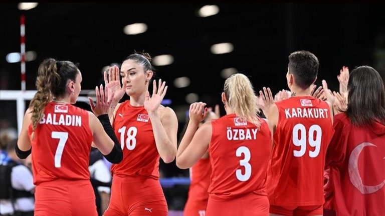 CANLI İZLE!  TRT Sports Türkiye-Çin voleybol maçı hangi kanalda, Netin Sultanları çeyrek final maçı saat kaçta?