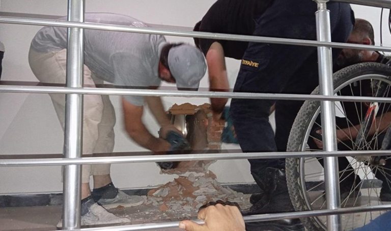 Rize asansöründe panik anları: Mahsur kalan 16 yaşındaki Zeynep kurtarıldı – Son Dakika Türkiye Haberleri