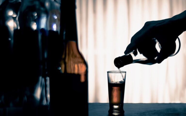 Alkol ve Madde Bıraktırma Bantı ile Sağlıklı Bir Yaşam