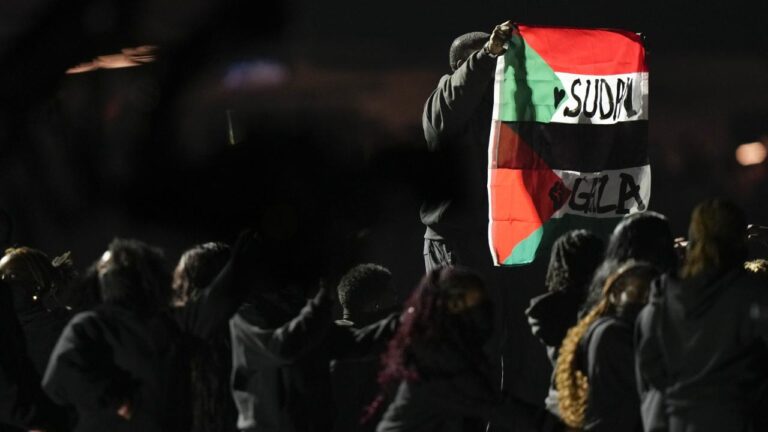 “Müslümanlarla zulüm altında dayanışma için yaptım”