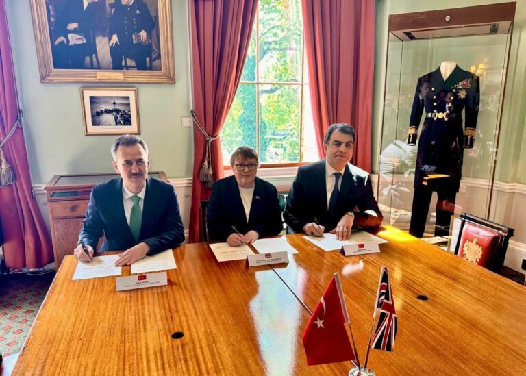 Haluk Görgün, savunma endüstrisinin başkanı, İngiltere’de