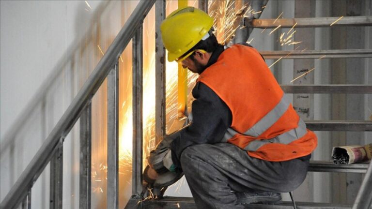 Bugün kamu görevlisi yetiştirme toplantısında üçüncü toplantı